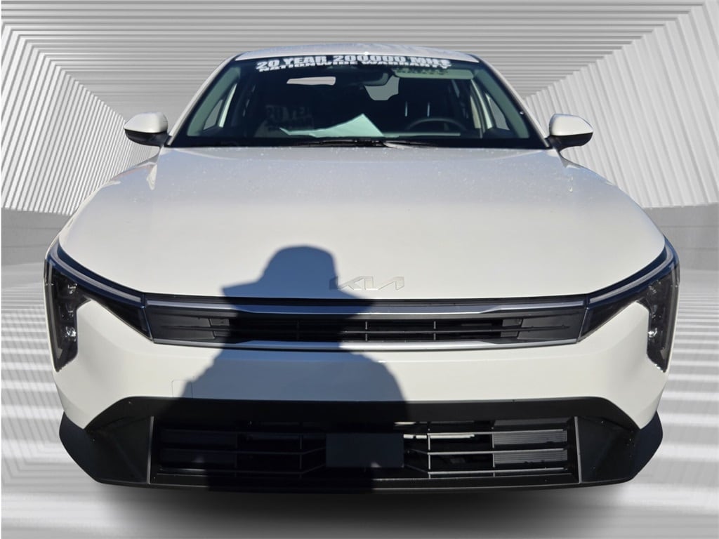 New 2025 Kia K4 LXS Sedan