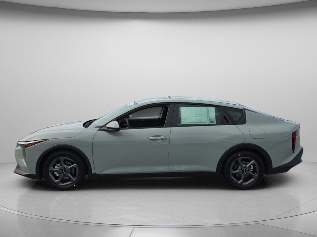 New 2026 Kia K4 LXS Sedan