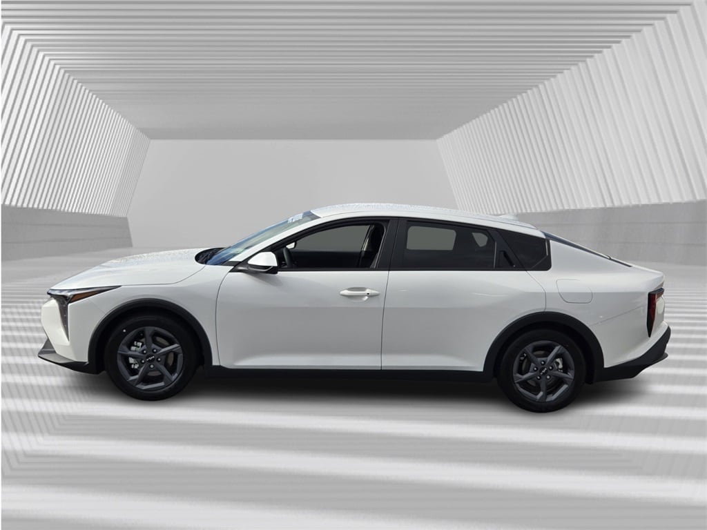 New 2025 Kia K4 LXS Sedan