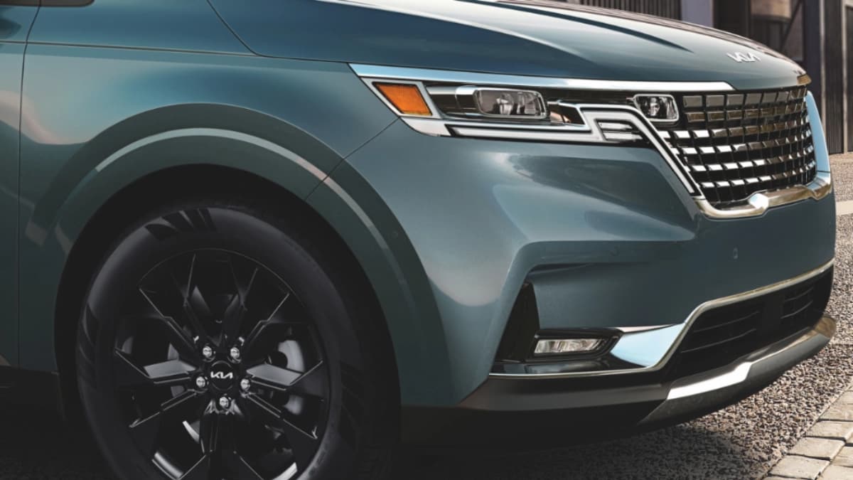 2024 KIA Carnival Exterior at Rick Case KIA Sunrise.jpg