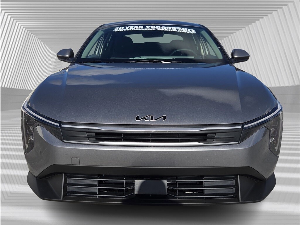2025 Kia K4 LXS photo 3