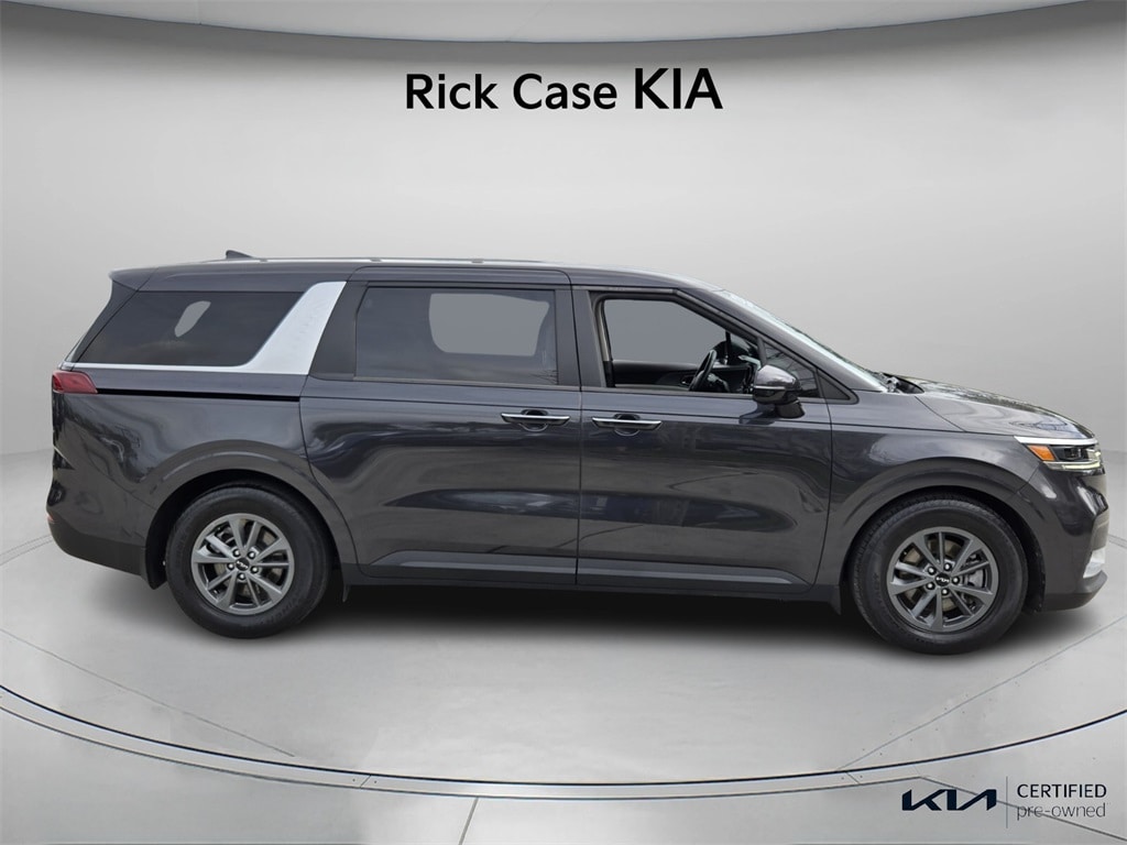 Certified 2023 Kia Carnival LX Minivan/Van