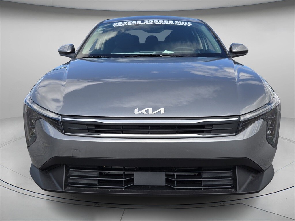 New 2025 Kia K4 LXS Sedan