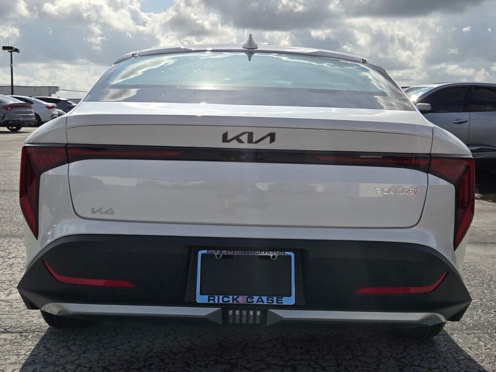 New 2026 Kia K4 LXS Sedan