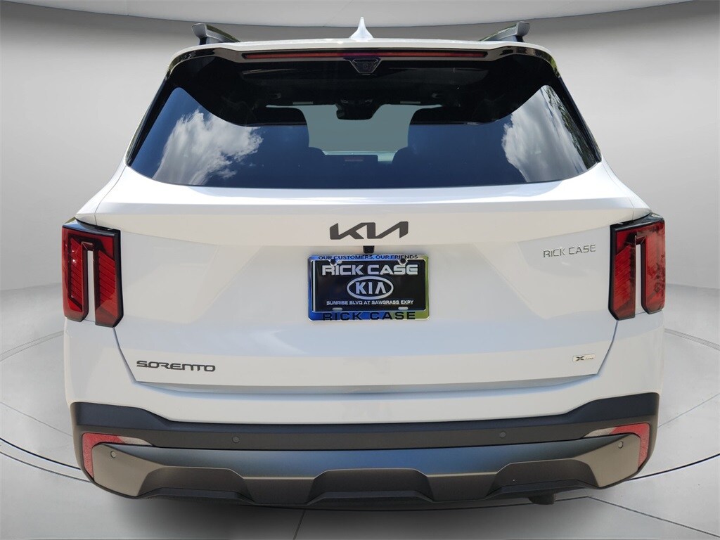 2025 Kia Sorento X-Line SX Prestige photo 3