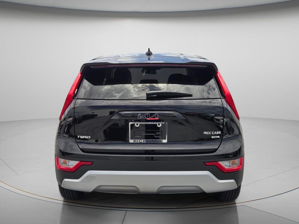 New 2026 Kia Niro LX SUV