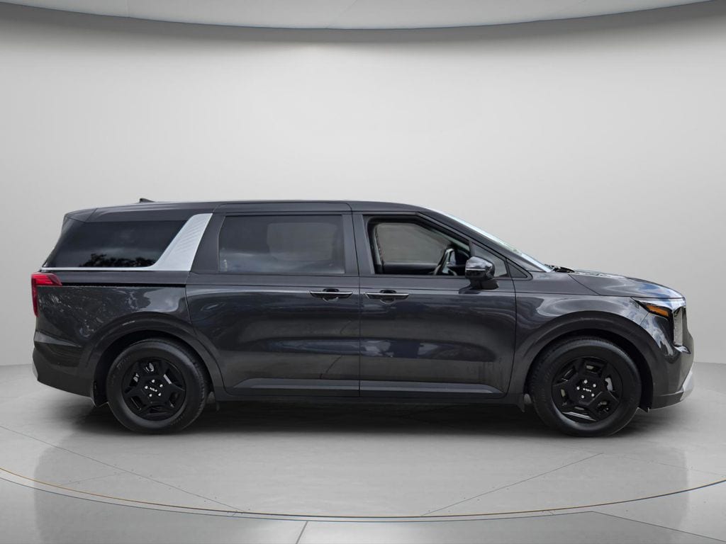 Certified 2026 Kia Carnival LXS Minivan/Van