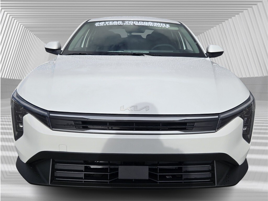 New 2025 Kia K4 LXS Sedan