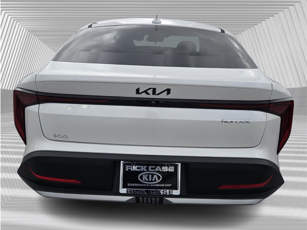 2025 Kia K4 LXS photo 4