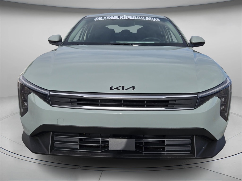 New 2025 Kia K4 LXS Sedan