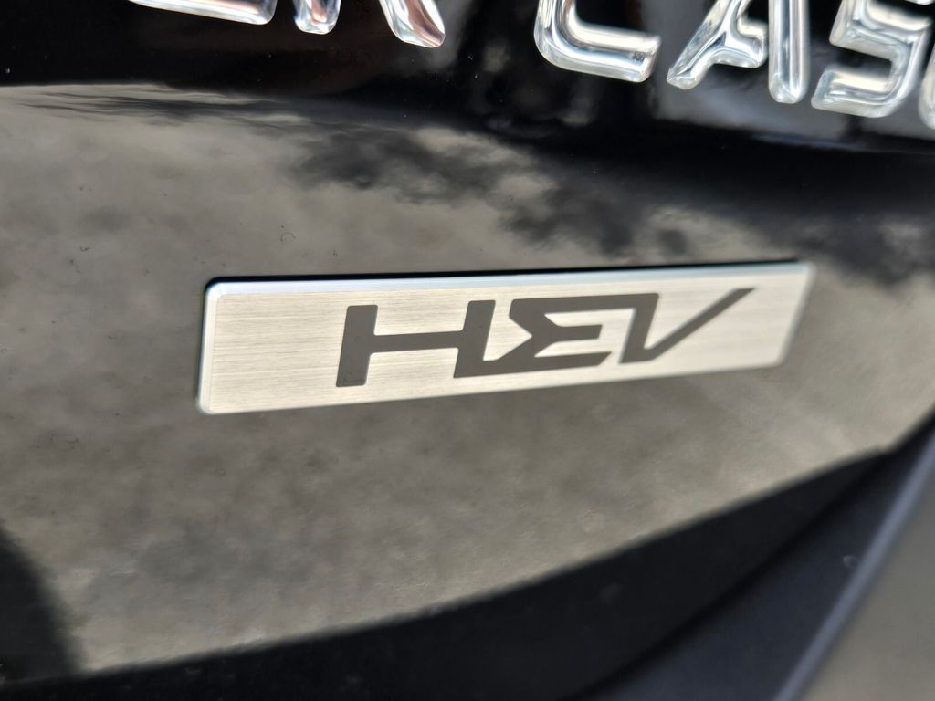 New 2027 Kia Carnival Hybrid SX Van Passenger Van