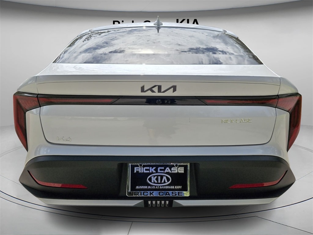 New 2025 Kia K4 LXS Sedan