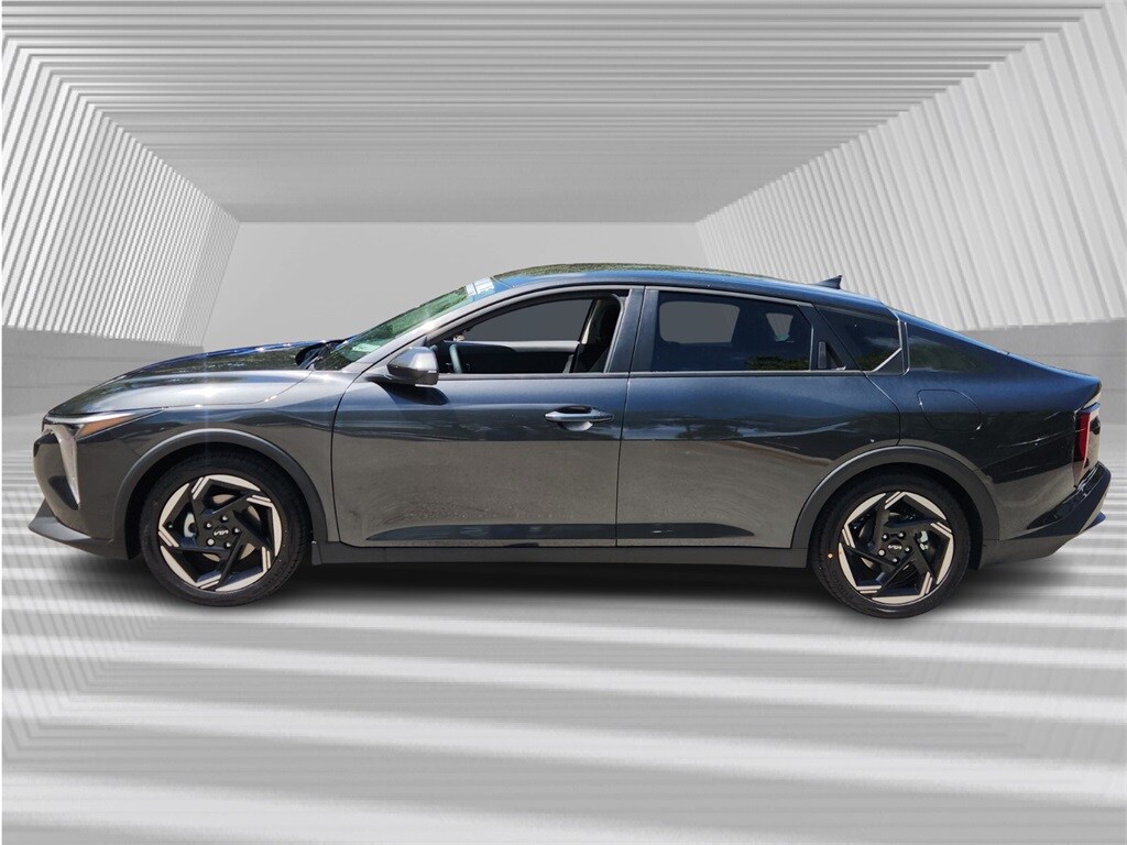2025 Kia K4 EX photo 2