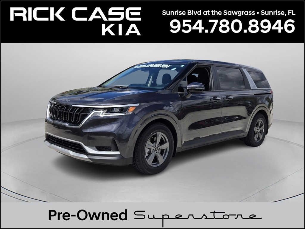 2023 Kia Carnival LX's photo