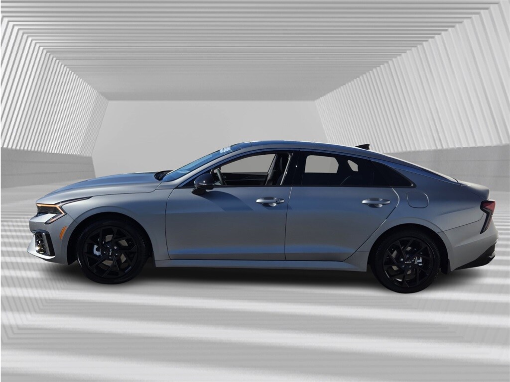 2026 Kia K5 GT-Line photo 2