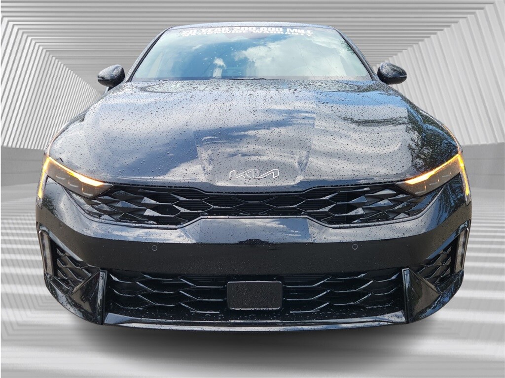 2025 Kia K5 GT-Line photo 3