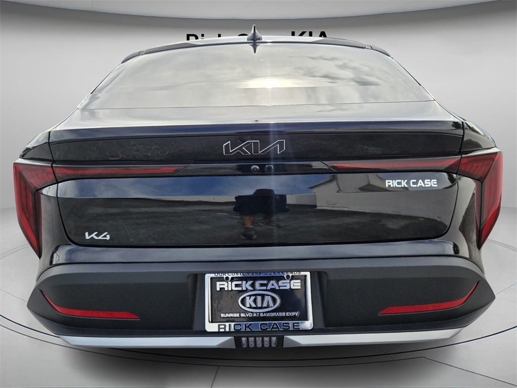 New 2025 Kia K4 LXS Sedan