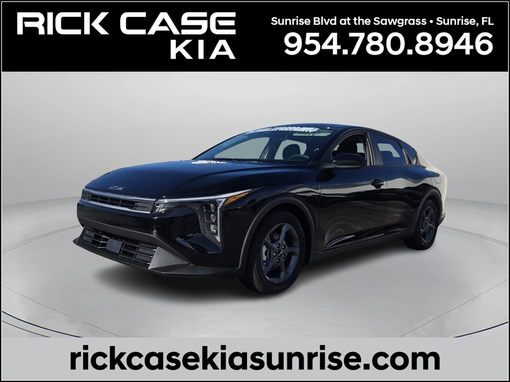 2025 Kia K4 LXS's photo