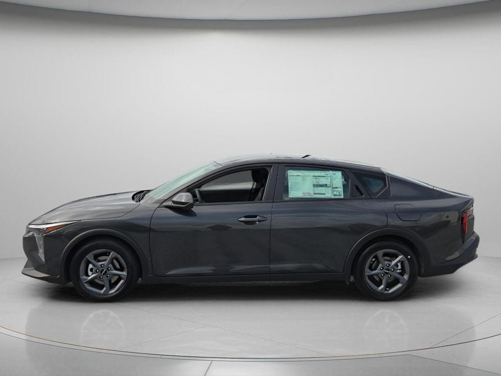 New 2026 Kia K4 LXS Sedan