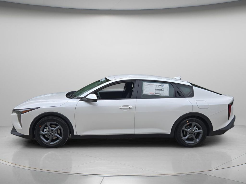 New 2026 Kia K4 LXS Sedan