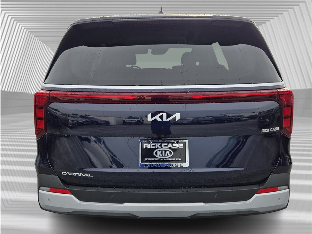 2026 Kia Carnival LXS photo 4