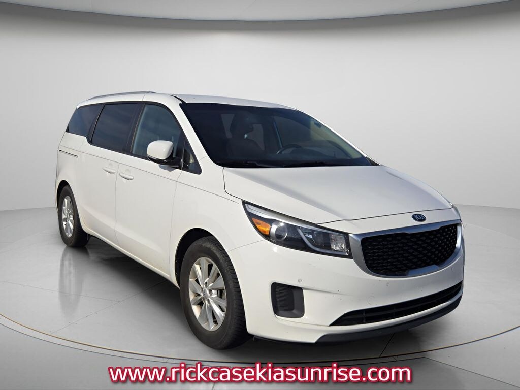 Used 2017 Kia Sedona LX Minivan/Van