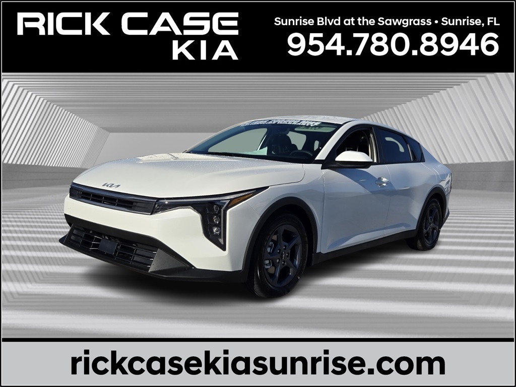 New 2025 Kia K4 LXS Sedan