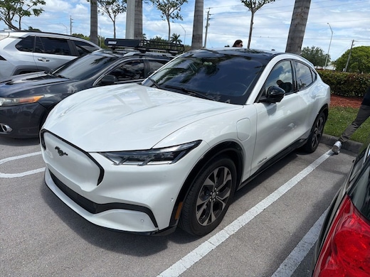 2021 Ford Mustang media 1