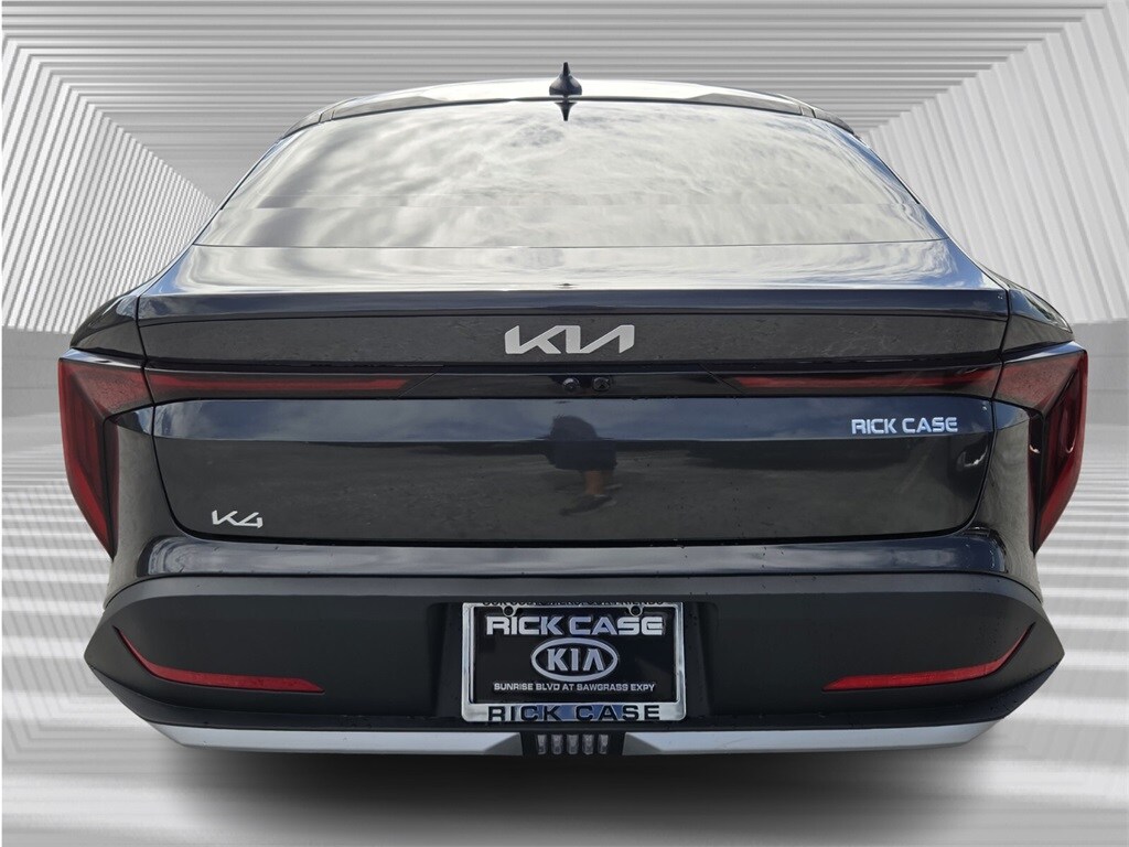 2025 Kia K4 LXS photo 4