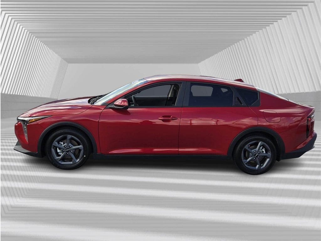 New 2025 Kia K4 LXS Sedan