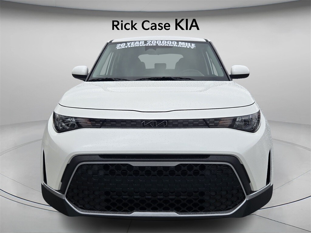 New 2025 Kia Soul LX Hatchback