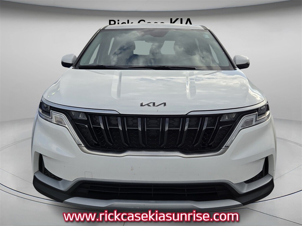 2024 Kia Carnival LX photo 2