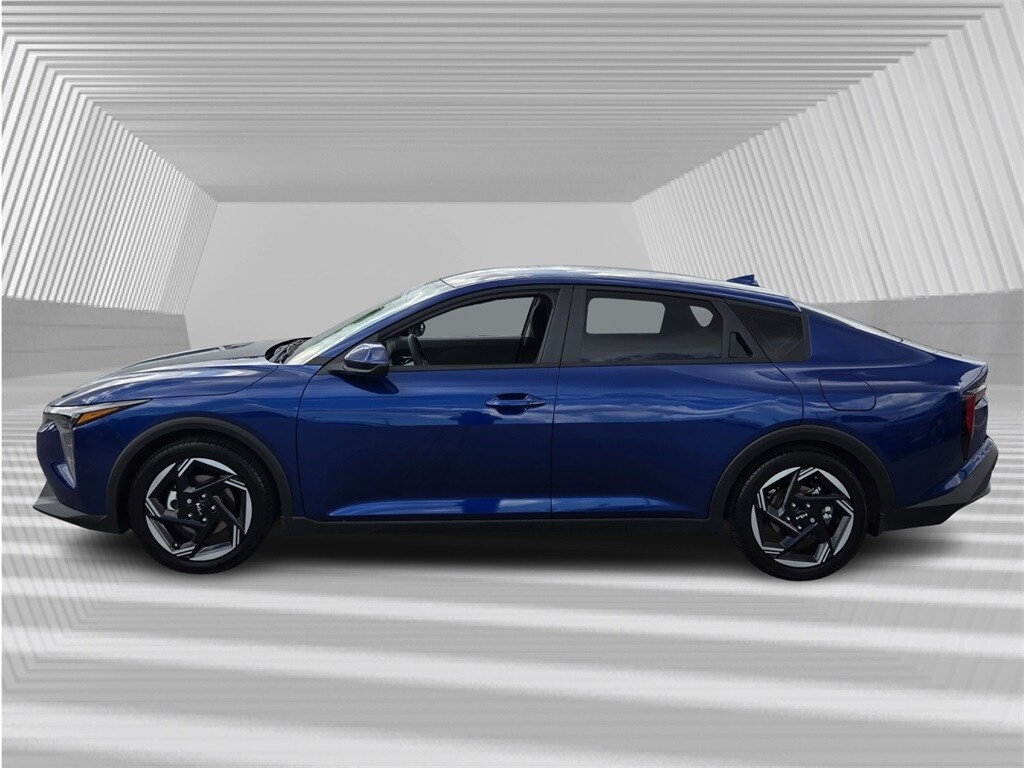2025 Kia K4 EX photo 2