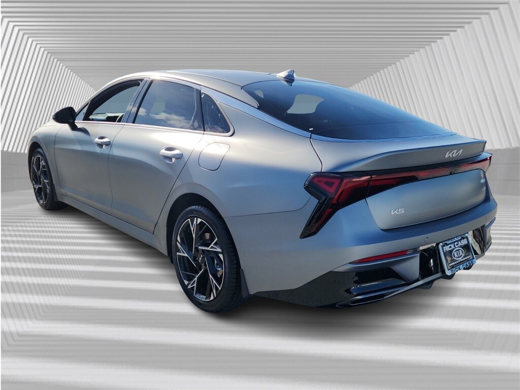 2026 Kia K5 GT-Line photo 4