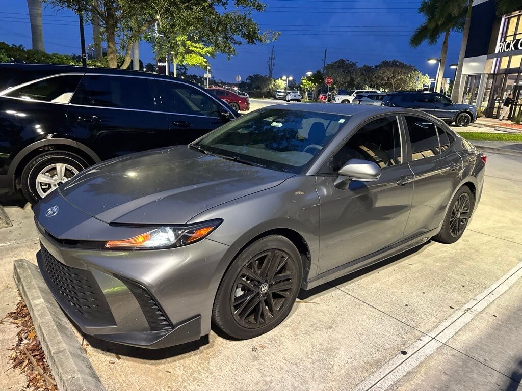 Used 2025 Toyota Camry SE Sedan