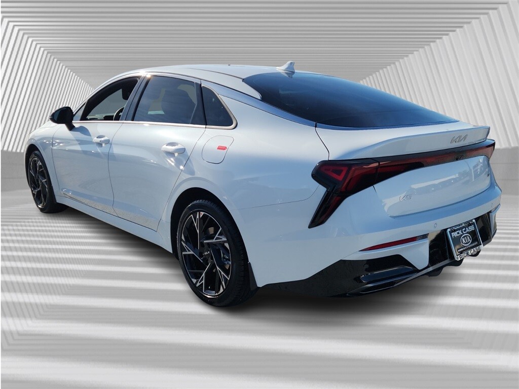 2026 Kia K5 GT-Line photo 4