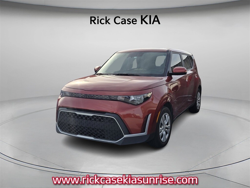2023 Kia Soul LX photo 3