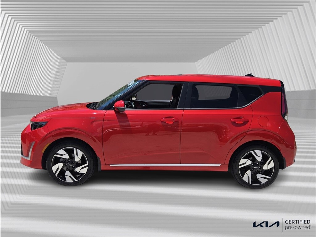 2024 Kia Soul GT-Line photo 2