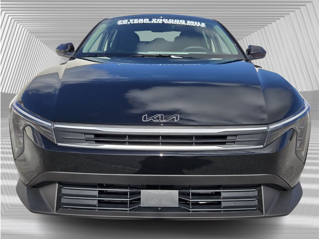 New 2025 Kia K4 LXS Sedan