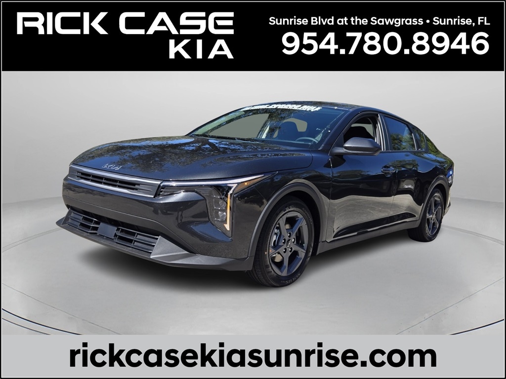 New 2025 Kia K4 LXS Sedan