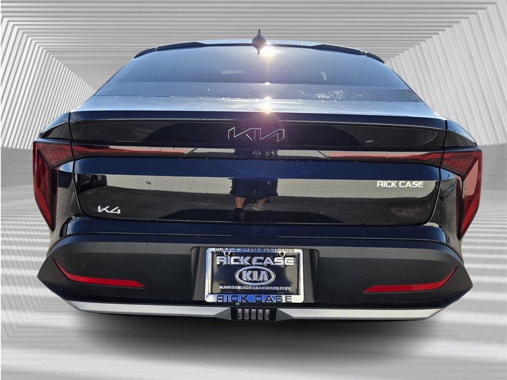 2025 Kia K4 LXS photo 4