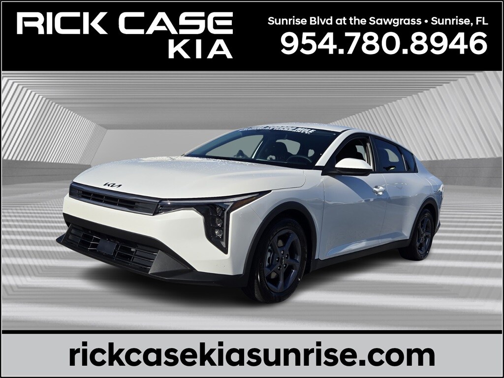 New 2025 Kia K4 LXS Sedan