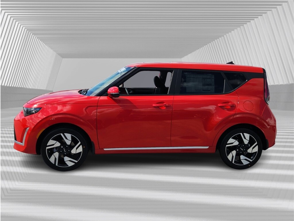 2025 Kia Soul GT-Line photo 2