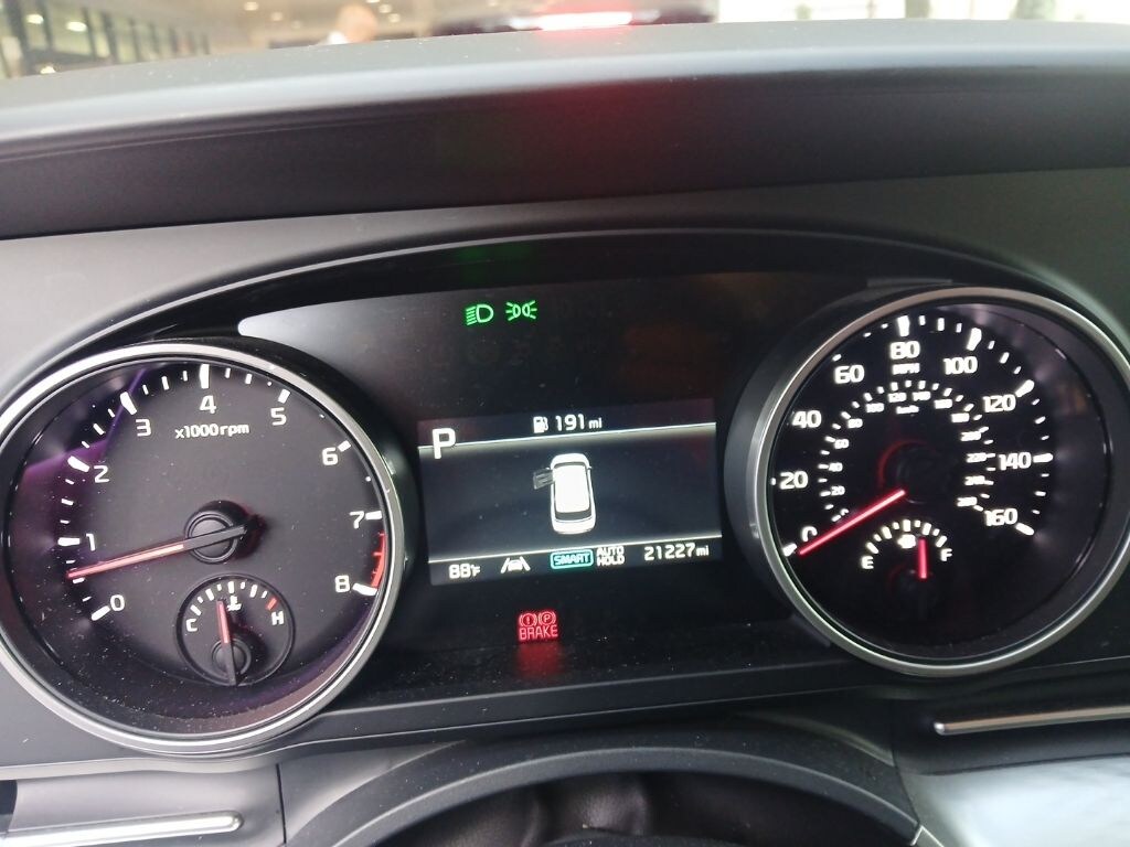 Certified 2024 Kia Carnival LX Minivan/Van