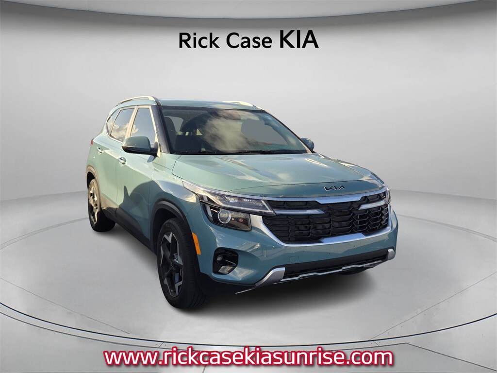 2024 Kia Seltos EX photo 3