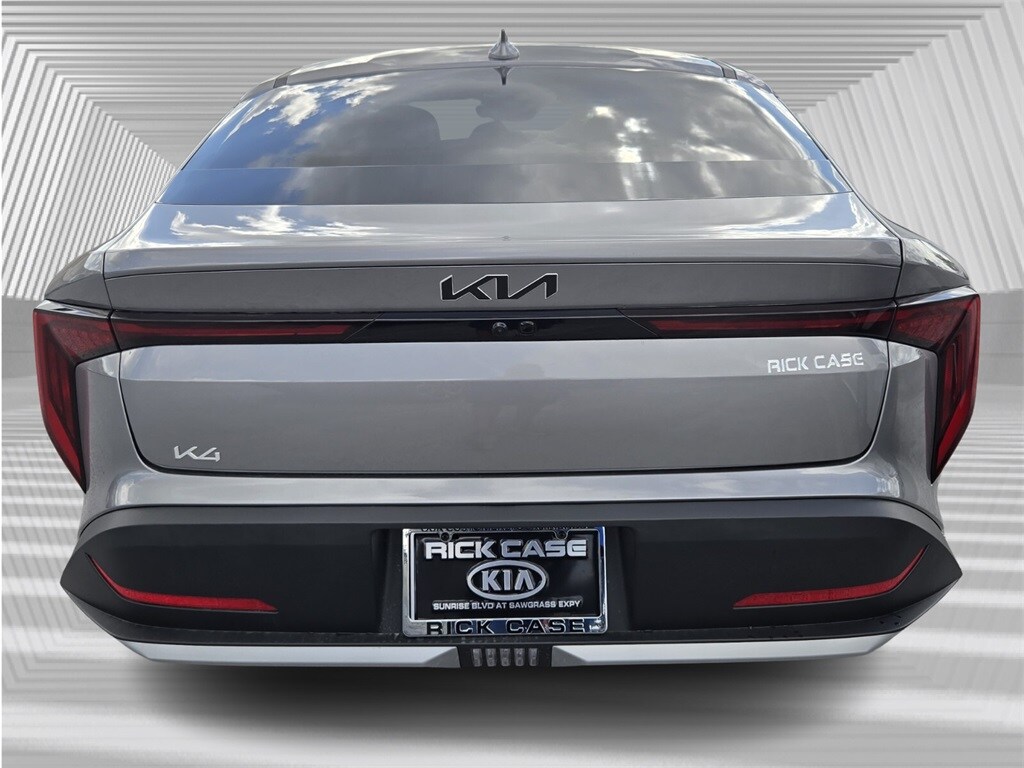 2025 Kia K4 LXS photo 4