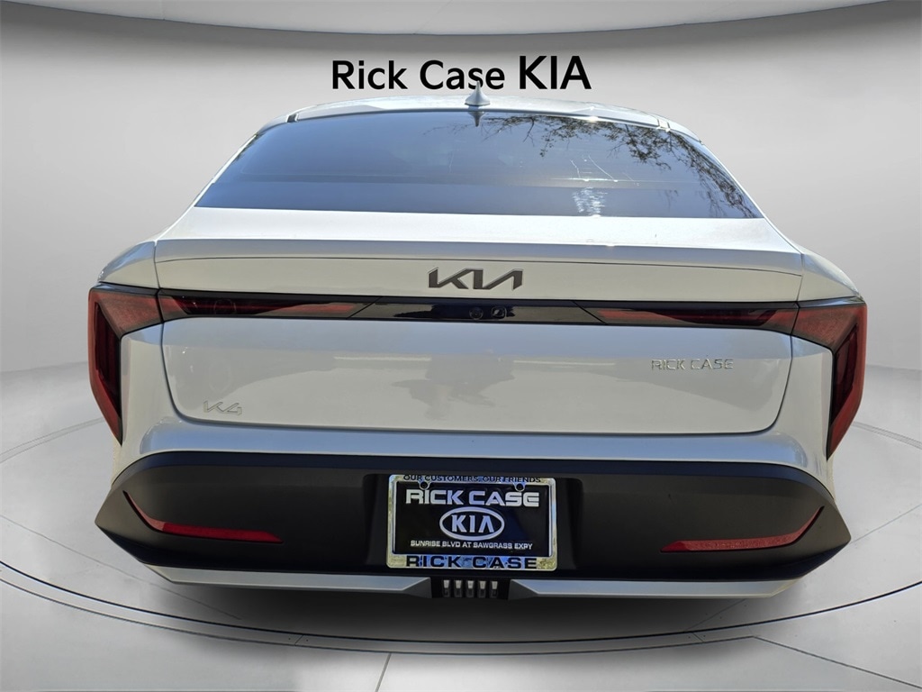 New 2025 Kia K4 LXS Sedan