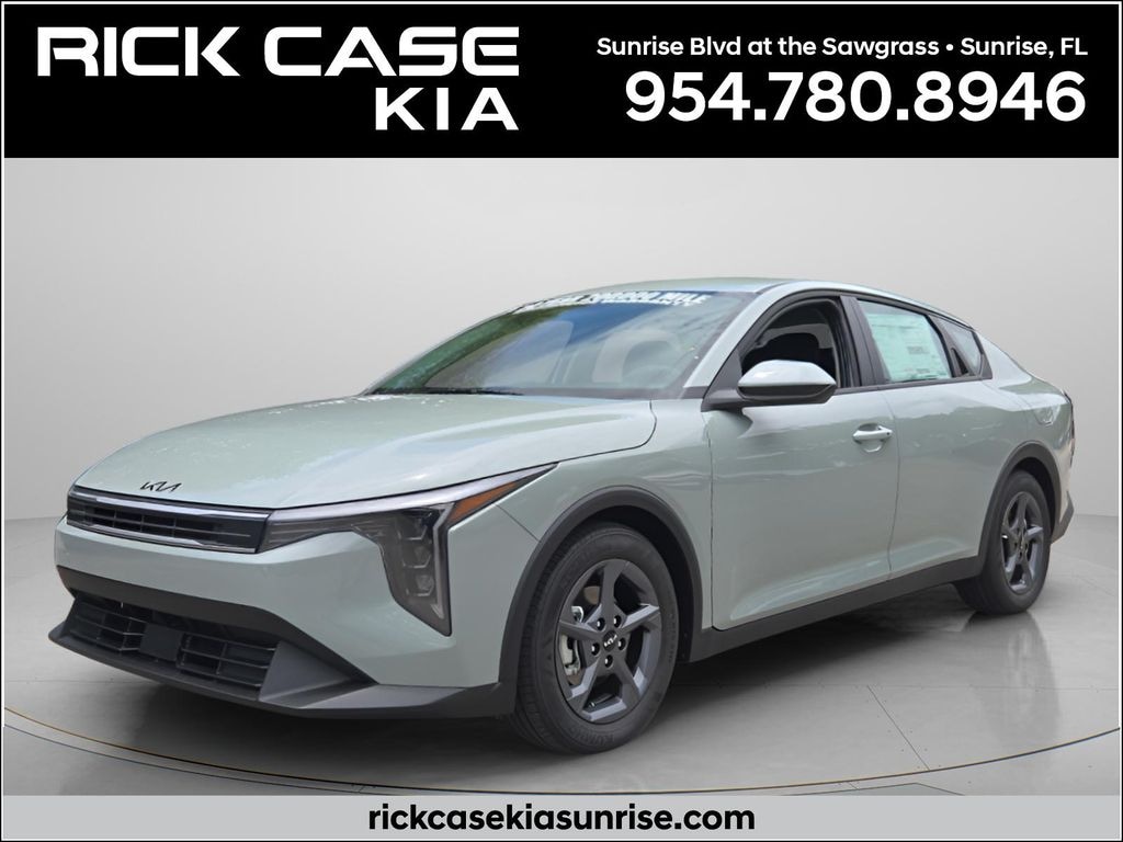 New 2026 Kia K4 LXS Sedan