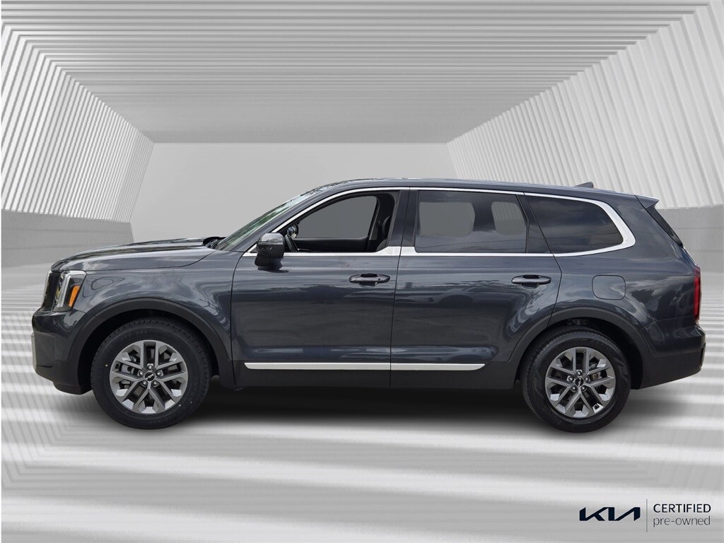 2023 Kia Telluride LX photo 2