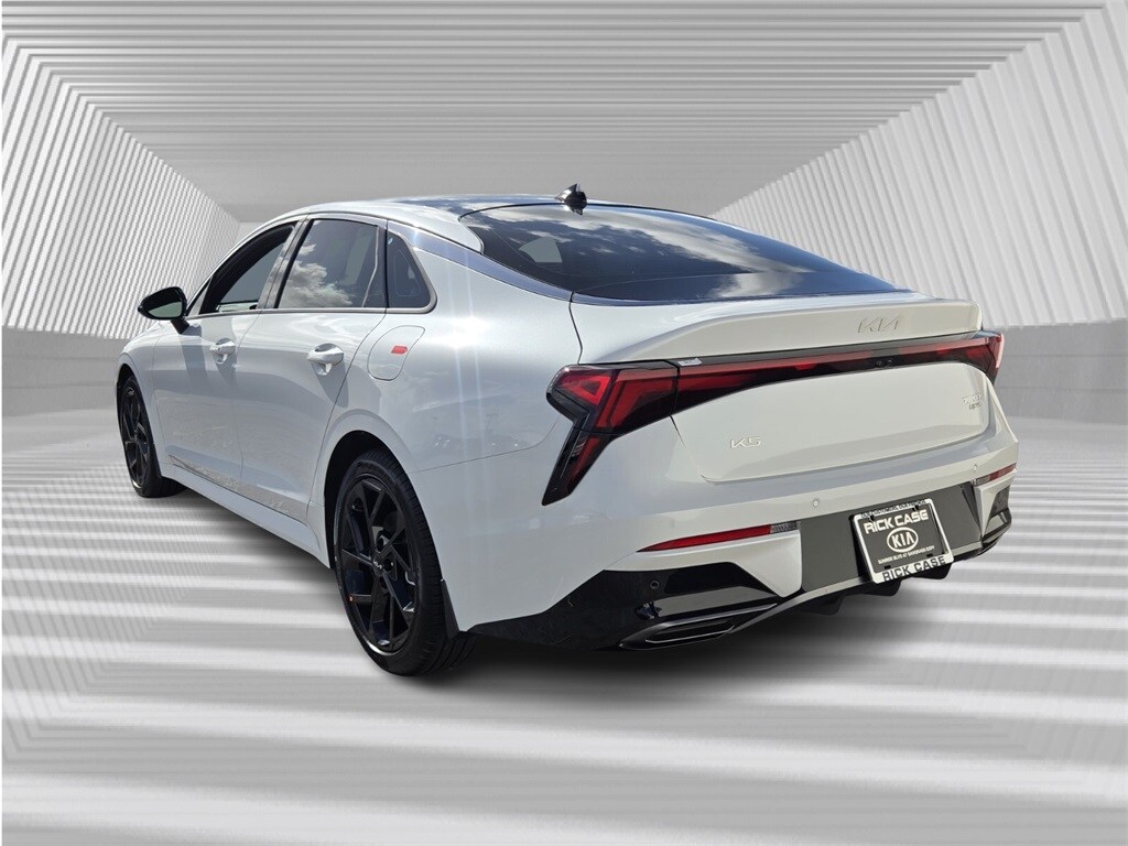 2026 Kia K5 GT-Line photo 3